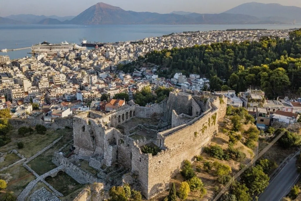 Staycation στην Πάτρα: Ζήσε την πόλη σου σαν τουρίστας