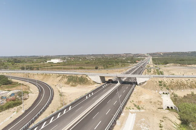 Η νέα Πατρών - Πύργου μέσα από τα μάτια των ανθρώπων που την έφτιαξαν: Το ταξίδι αλλάζει μια για πάντα