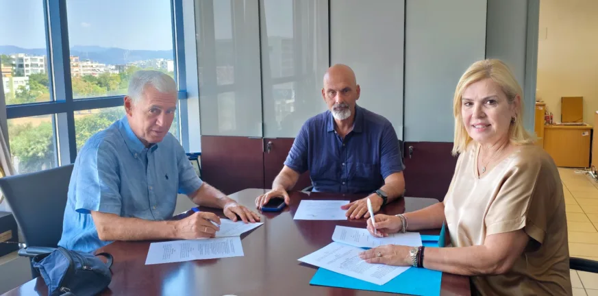 Υπογραφή Μνημονίου Συνεργασίας μεταξύ ΠΔΕ και ΚΟΔΗΠ - Ενίσχυση ατόμων τρίτης ηλικίας Υπογραφή Μνημονίου Συνεργασίας μεταξύ ΠΔΕ και ΚΟΔΗΠ - Ενίσχυση ατόμων τρίτης ηλικίας
