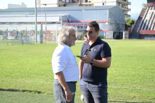 Τέσσερις παλαίμαχοι ποδοσφαιριστές επέστρεψαν στην Αγυιά και μιλούν στην «Π»
