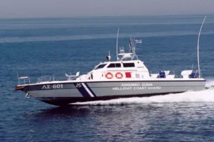 Ηράκλειο: Διάσωση 74 μεταναστών στα ανοιχτά των Καλών Λιμένων