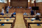 Το ΠΑΣΟΚ αποχώρησε από την προκαταρκτική για τον Καραμανλή