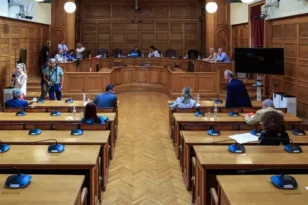 Το ΠΑΣΟΚ αποχώρησε από την προκαταρκτική για τον Καραμανλή