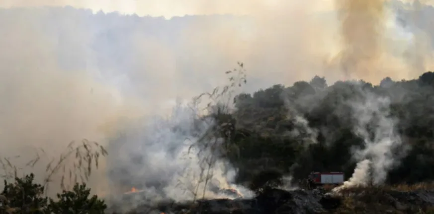 Σε ύφεση η πυρκαγιά στη Μεσσηνία, αποφεύχθηκε ο κίνδυνος για οικισμό τη νύχτα Σε ύφεση η πυρκαγιά στη Μεσσηνία, αποφεύχθηκε ο κίνδυνος για οικισμό τη νύχτα