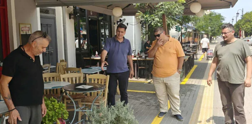 Πάτρα: Το σπιράλ στην Τριών Ναυάρχων, διαμαρτυρίες καταστηματαρχών ΦΩΤΟ Πάτρα: Το σπιράλ στην Τριών Ναυάρχων, διαμαρτυρίες καταστηματαρχών ΦΩΤΟ