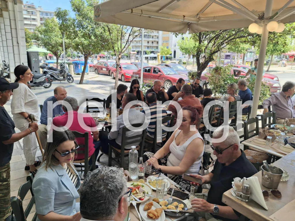 Πάτρα: Τετ-α-τετ του Νεκτάριου Φαρμάκη με τους δημοσιογράφους στην «Πλατεία» ΦΩΤΟ-ΒΙΝΤΕΟ