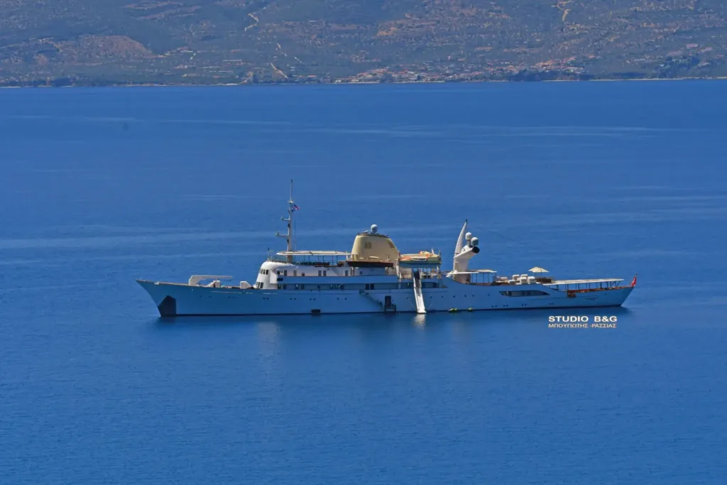Στο Ναύπλιο η θρυλική θαλαμηγός του Αριστοτέλη Ωνάση «Christina O» ΦΩΤΟ, ΒΙΝΤΕΟ
