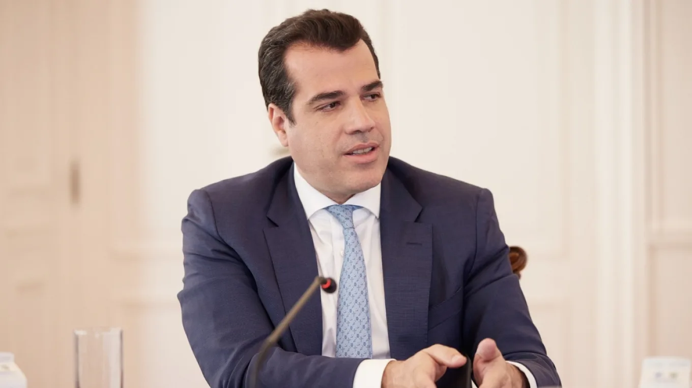Στην Τρίπολη της Λιβύης ο Θάνος Πλεύρης ενώ η Κρήτη πιέζεται καθημερινά από μετανάστες