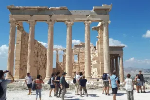 Κλειστή η Ακρόπολη λόγω καύσωνα