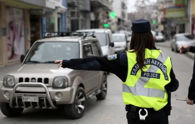 Κόπηκαν 25.000 κλήσεις το πρώτο εξάμηνο στη Δυτική Ελλάδα - Πλήρης ασυδοσία στους δρόμους Κόπηκαν 25.000 κλήσεις το πρώτο εξάμηνο στη Δυτική Ελλάδα - Πλήρης ασυδοσία στους δρόμους