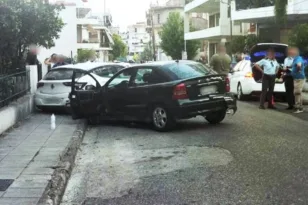 «Τρελή πορεία» αυτοκινήτου στο Αγρίνιο, στο νοσοκομείο οδηγός ΦΩΤΟ