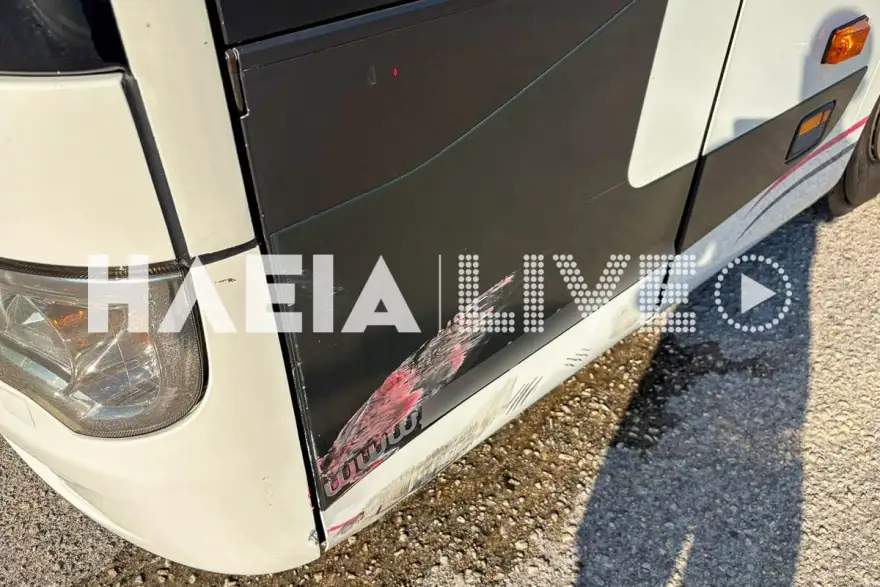 Τροχαίο σοκ: ΙΧ καρφώθηκε σε βενζινάδικο μετά από σύγκρουση με λεωφορείο! ΒΙΝΤΕΟ, ΦΩΤΟ