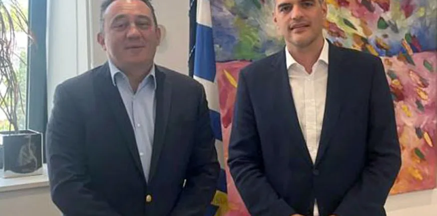 Συνάντηση Τσώκου με Βλάση: «Μεγάλες ευκαιρίες για νέες θέσεις εργασίας μέσω των Σχολείων Δεύτερης Ευκαιρίας στην Αχαΐα»