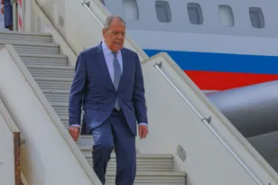 Στη Βόρεια Κορέα ο Σεργκέι Λαβρόφ για επίσημη επίσκεψη