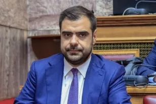 Μαρινάκης κατά Τσίπρα: Ο πολιτικός κυνισμός και η υποκρισία του αποδεικνύονται από τα εμφανιζόμενα ως πρακτικά του συμβουλίου πολιτικών αρχηγών