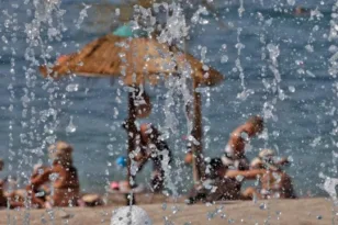 Στα «κόκκινα» ο υδράργυρος, ο καιρός σήμερα 17/7, η πρόγνωση για την Πάτρα