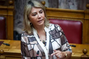Βόλος: Στο Αυτόφωρο ο δημοσιογράφος που κατηγορείται για εκβιασμό της Ζέτας Μακρή
