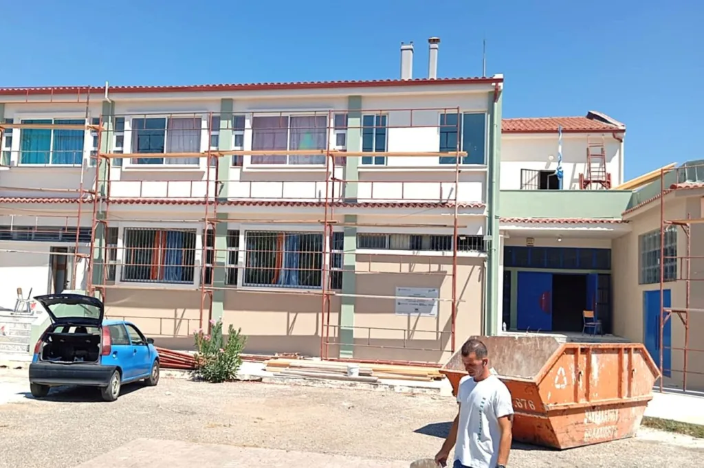 Ανακαινίζονται και αναβαθμίζονται δύο σχολικά συγκροτήματα του Δήμου Ήλιδας ΦΩΤΟ