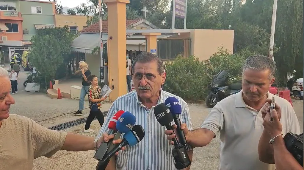 Πυρκαγιές: Κάηκε ολοσχερώς σπίτι στον Ανω Λυκοχορό - Μάχη με αναζωπυρώσεις και μικρές εστίες ΦΩΤΟ - ΒΙΝΤΕΟ ΣΥΝΕΧΗΣ ΕΝΗΜΕΡΩΣΗ