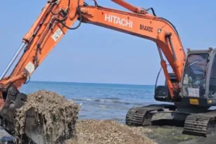 Καθαρισμός στον ποταμό Πείρο από την Περιφέρεια