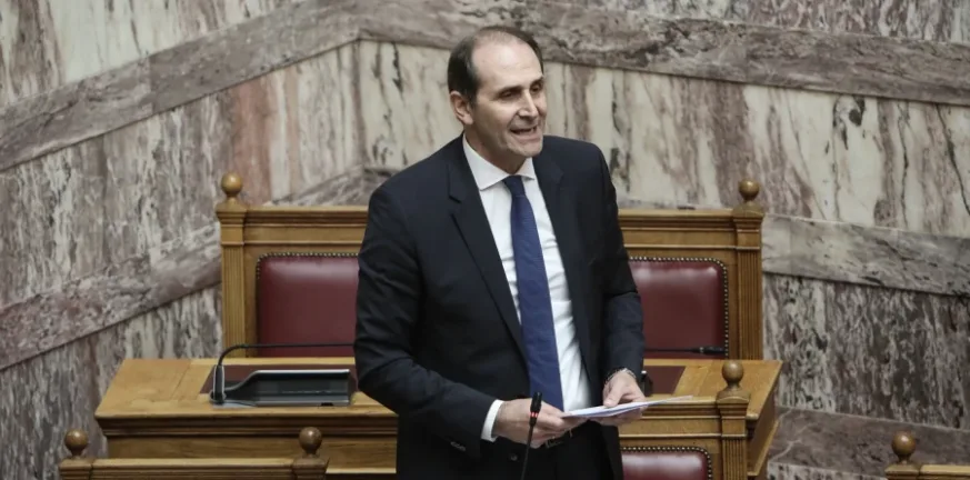 Απόστολος Βεσυρόπουλος: Δραματικές στιγμές μόλις κατέρρευσε σε beach bar - Ο Κ. Μητσοτάκης τον αποχαιρετά