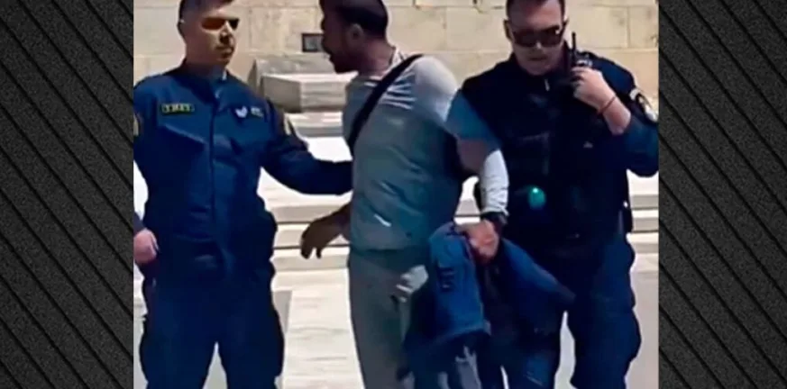 Τι συνέβη με τον Αφγανό που φώναζε στο Μνημείο Άγνωστου Στρατιώτη