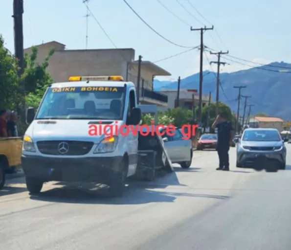 Αίγιο: 90χρονος οδηγός προσέκρουσε σε σταθμευμένο όχημα, κατέληξε στο νοσοκομείο ΦΩΤΟ