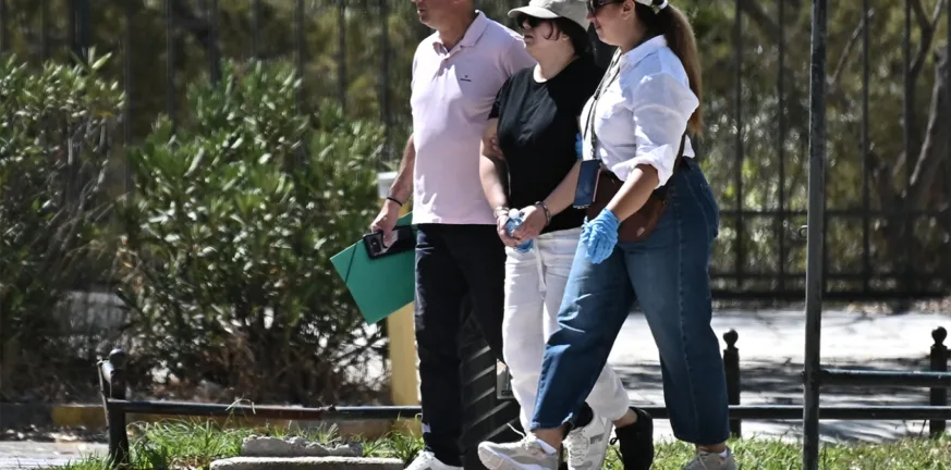 Θάνατος 3χρονης στο Παλαιό Φάληρο: Πήρε προθεσμία για την Τετάρτη η 32χρονη Αλγερινή ΦΩΤΟ Θάνατος 3χρονης στο Παλαιό Φάληρο: Πήρε προθεσμία για την Τετάρτη η 32χρονη Αλγερινή ΦΩΤΟ