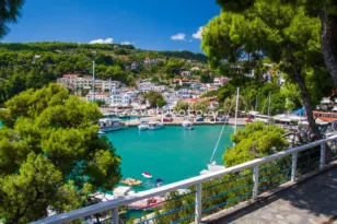 Πρώτα κουτούλησε τον Δήμαρχο και μετά υπέστη εγκεφαλικό!