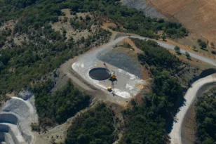 Αμφιλοχία: Η βάρδια που δεν τελείωσε ποτέ – 40χρονος νεκρός σε εργοτάξιο, καταπλακώθηκε από οδοστρωτήρα