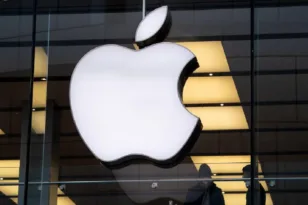Apple κατά Βρετανίας: «Τα μέτρα για μεγαλύτερο ανταγωνισμό απειλούν ασφάλεια και καινοτομία»
