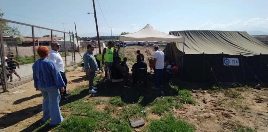 Δυτική Αχαΐα: Αυτοψία για τη στεγαστική αποκατάσταση των πυρόπληκτων Ρομά ΦΩΤΟ Δυτική Αχαΐα: Αυτοψία για τη στεγαστική αποκατάσταση των πυρόπληκτων Ρομά ΦΩΤΟ