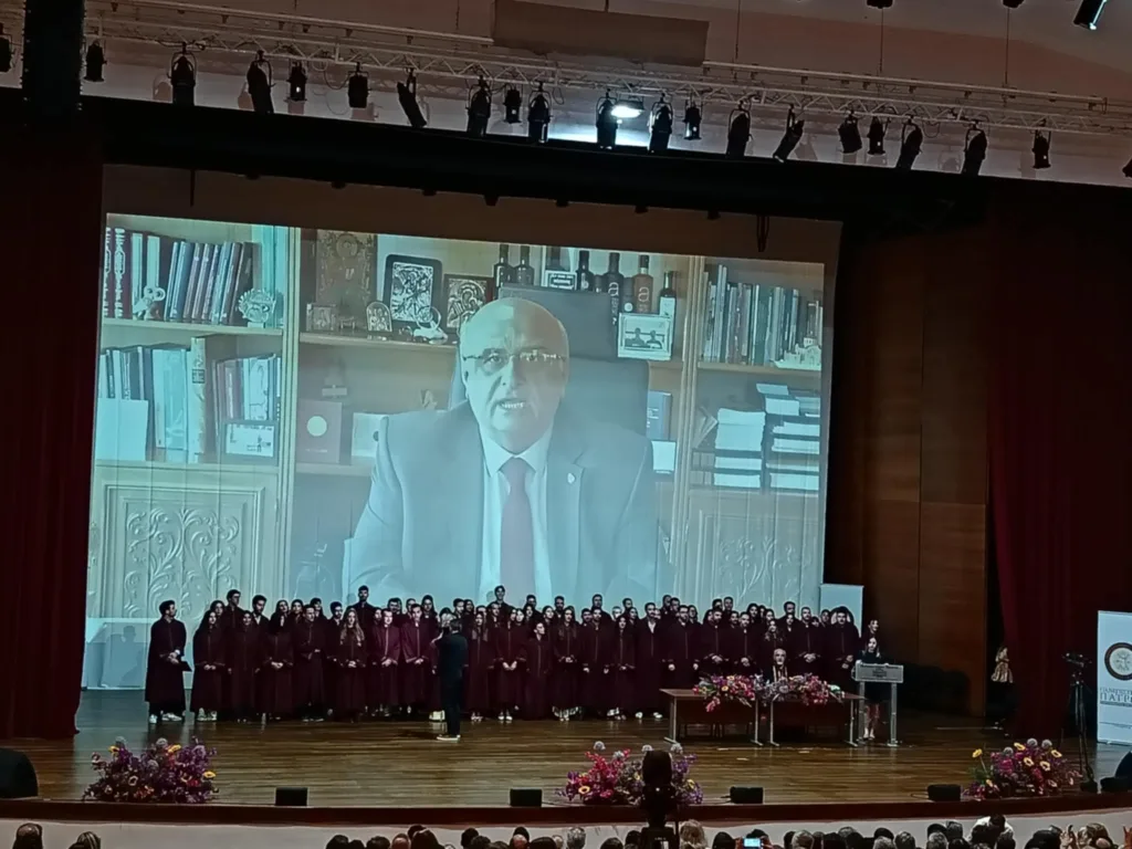 Ενθουσιασμός και συγκίνηση στην απονομή πτυχίων του Τμήματος Ιατρικής Πανεπιστημίου Πατρών, ΦΩΤΟ, ΒΙΝΤΕΟ