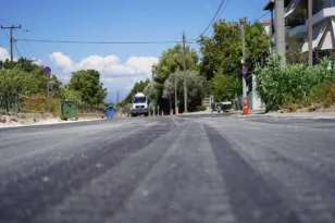 Πάτρα: Ασφαλτοστρώθηκε η οδός Αχιλλέως στα Μποζαΐτικα