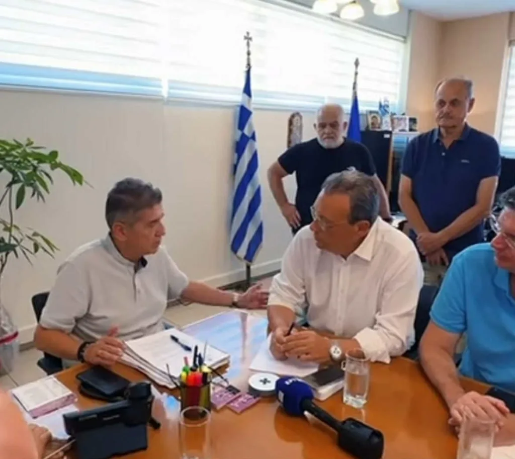 Επίσκεψη Σωκράτη Φάμελλου στις πυρόπληκτες περιοχές της Αχαΐας