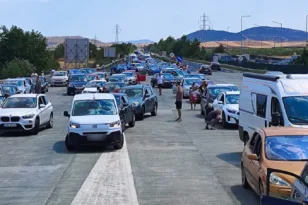 Λάρισα: Οριοθετήθηκε η φωτιά κοντά στα διόδια Μοσχοχωρίου - Επανήλθε η κυκλοφορία