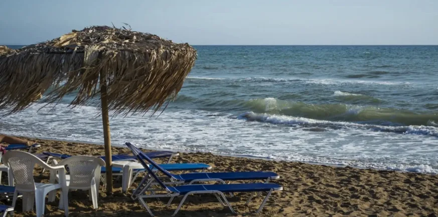 Καιρός Δεκαπενταύγουστος: Πέφτουν οι άνεμοι και η θερμοκρασία - Αναλυτικά ανά περιοχή