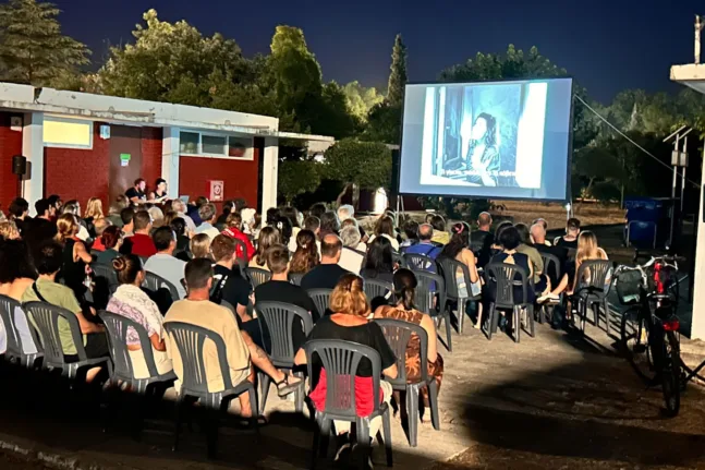 Πάτρα: Πόλος έλξης για τους σινεφίλ η ταινία «Πάντα υπάρχει αύριο» ΦΩΤΟ
