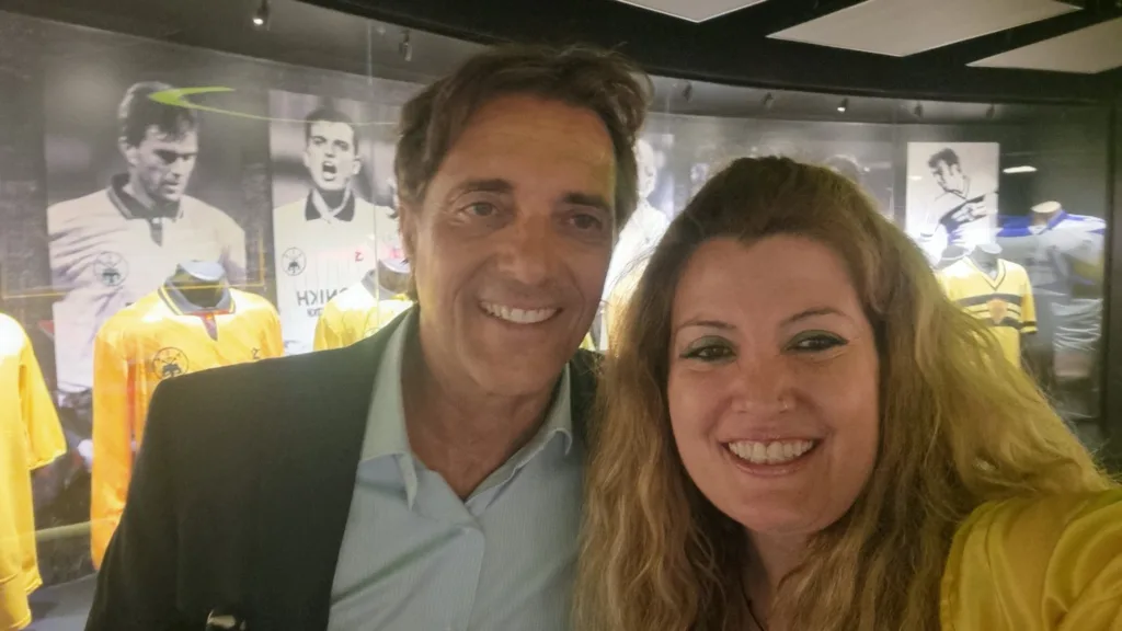 «Πάσα στην αλληλεγγύη»: Η Ισμήνη Σακελλαροπούλου ζωντανεύει το ιστορικό Παρτιζάν–ΑΕΚ του 1999 «Πάσα στην αλληλεγγύη»: Η Ισμήνη Σακελλαροπούλου ζωντανεύει το ιστορικό Παρτιζάν–ΑΕΚ του 1999