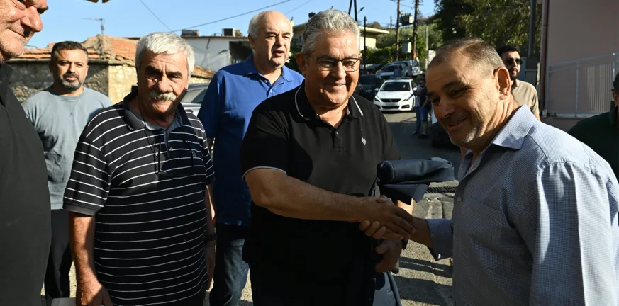 Από τη Βούντενη ξεκίνησε η περιοδεία του Δημήτρη Κουτσούμπα σε πυρόπληκτες περιοχές της Αχαΐας