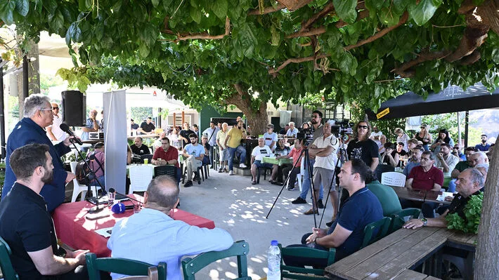 Από τη Βούντενη ξεκίνησε η περιοδεία του Δημήτρη Κουτσούμπα σε πυρόπληκτες περιοχές της Αχαΐας