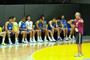 Ανεβάζει «στροφές» ο Εσπερος/ΑΟΠΑ