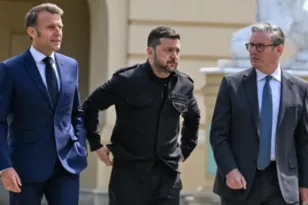 Ευρωπαίοι ηγέτες ζητούν ενίσχυση της πίεσης στη Μόσχα εν όψει της συνάντησης Τραμπ-Πούτιν στην Αλάσκα