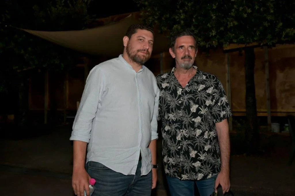 Πάτρα - «Εκείνος και Εκείνος»: Ωδή στο ελεύθερο χιούμορ και το ανατρεπτικό θέατρο ΦΩΤΟ