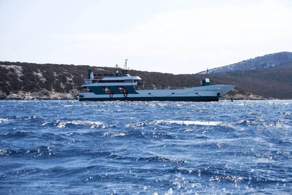 «Κόλλησαν τα πηδάλια, δεν είδα την ξέρα», οι ισχυρισμοί του καπετάνιου για ότι συνέβη στη Νέα Στύρα, ΦΩΤΟ, ΒΙΝΤΕΟ