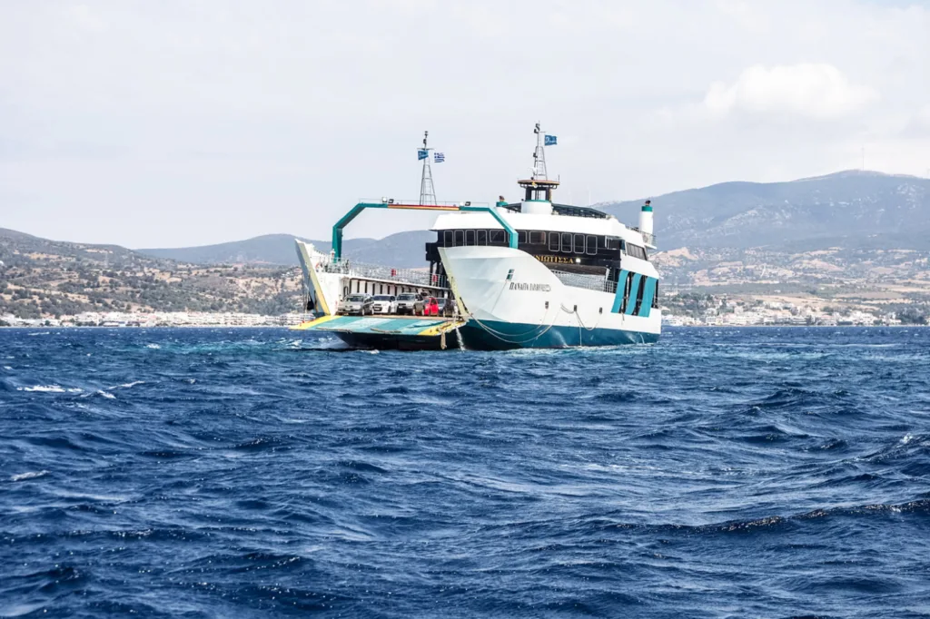 «Κόλλησαν τα πηδάλια, δεν είδα την ξέρα», οι ισχυρισμοί του καπετάνιου για ότι συνέβη στη Νέα Στύρα, ΦΩΤΟ, ΒΙΝΤΕΟ