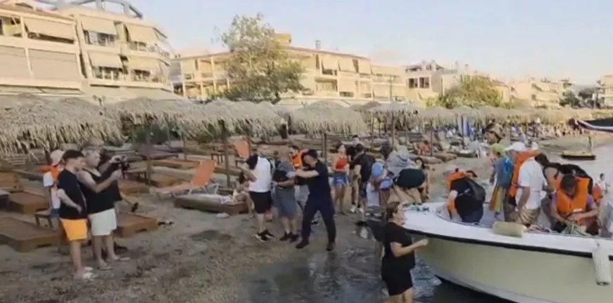 «Από το καράβι μας έβγαλαν με σκάλα οικιακή, σιδερένια. Τραγικά πράγματα» με αγωνία επιβάτες περιγράφουν τι συνέβη στη Νέα Στύρα