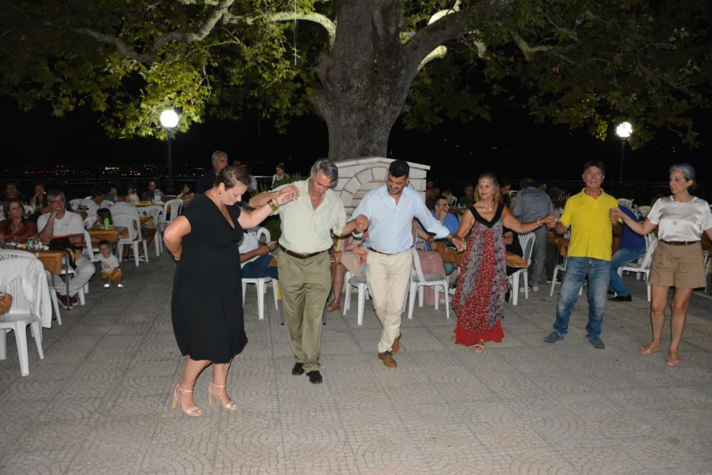 Με επιτυχία η γιορτή της σταφίδας στο Γρηγόρι – Συνεχίζεται το 28ο Φεστιβάλ με πεζοπορία και παραδοσιακή γαστρονομία