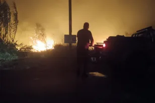 Αυξημένες περιπολίες στη Δυτική Αχαΐα μετά τις πυρκαγιές – Καταγγελίες για λεηλασίες σε καμένα σπίτια