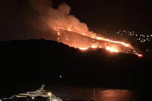 Πυρκαγιές σε Κεφαλονιά, Ζάκυνθο και Βόνιτσα, 112 για εκκενώσεις ΦΩΤΟ – ΒΙΝΤΕΟ